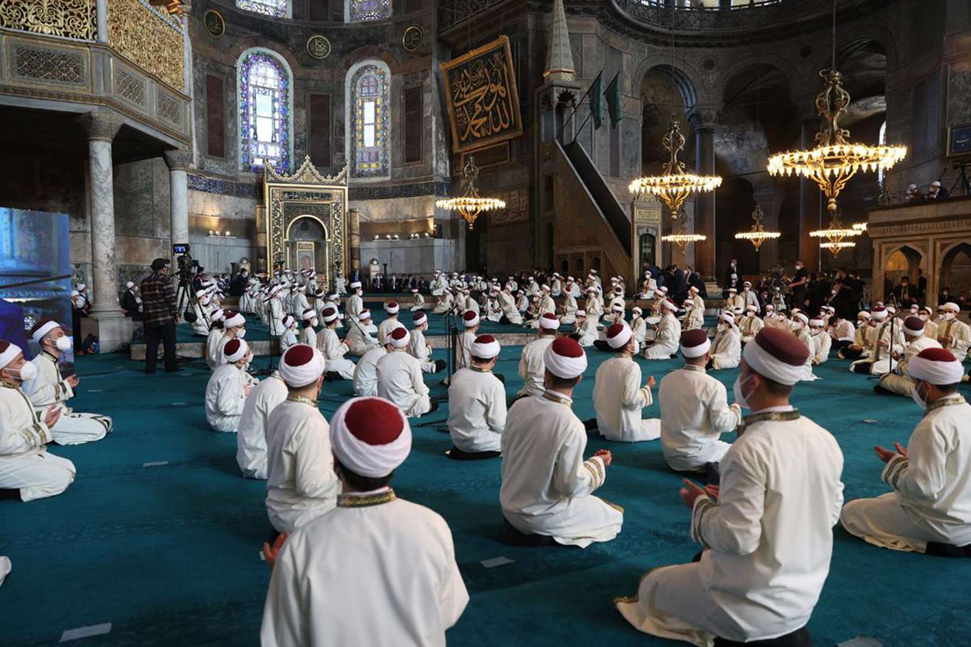136 hafız, Ayasofya Camii’nde icazet aldı 136 hafız, Ayasofya Camii’nde icazet aldı